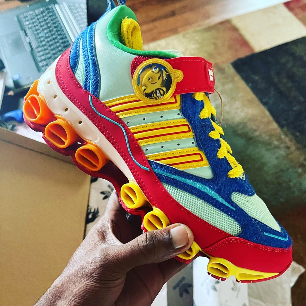 Lego style Adidas.